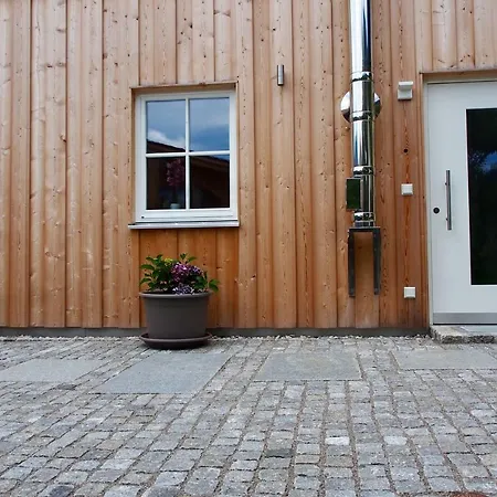 Almflair Apartment *