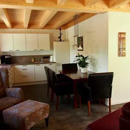 Almflair Apartment *